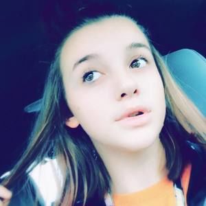 Meet your Posher, Kendra